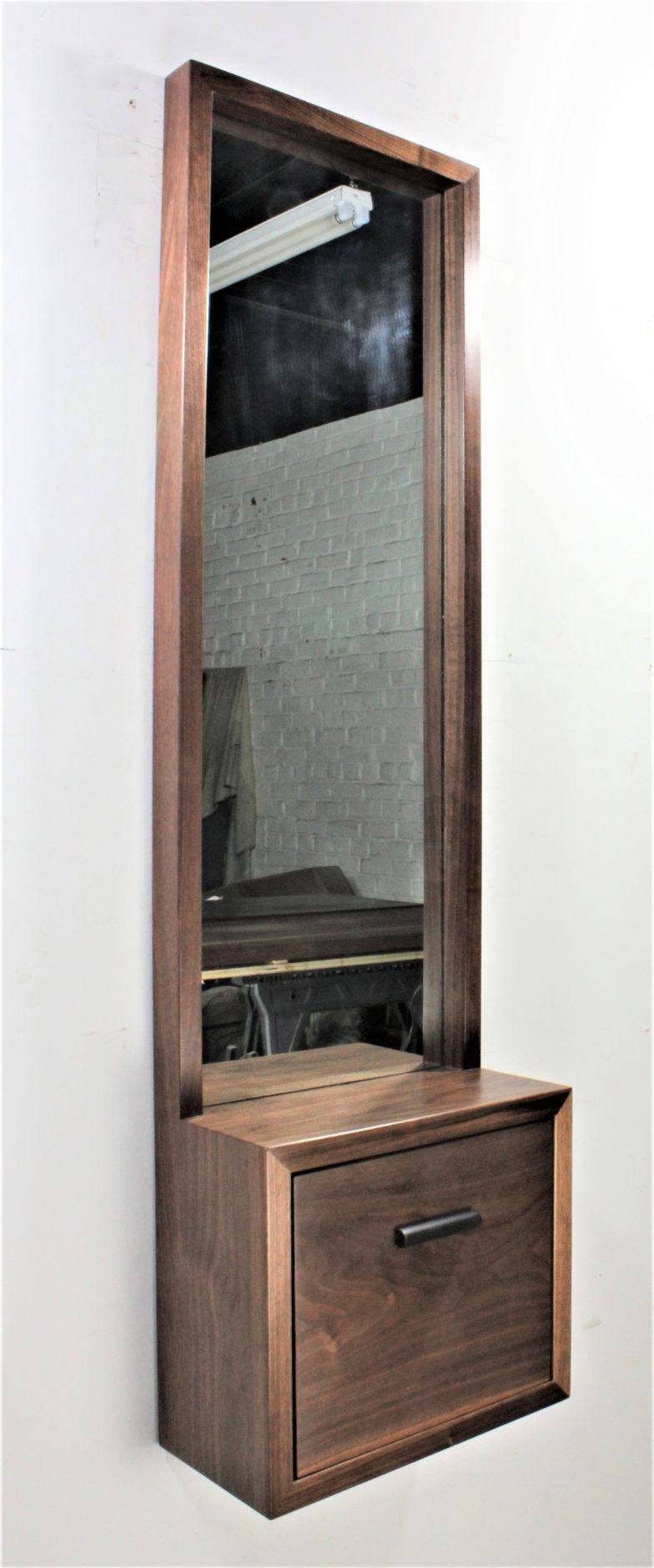 entry mirror