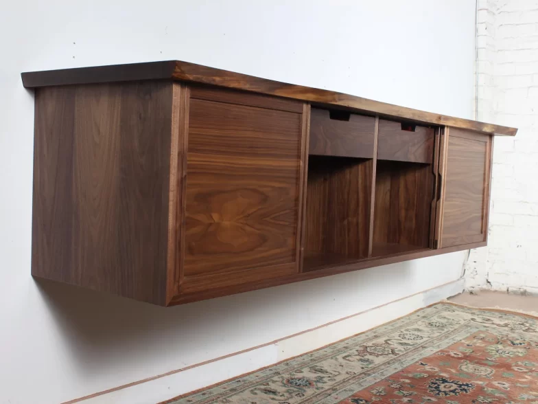 Wall mounted live edge server